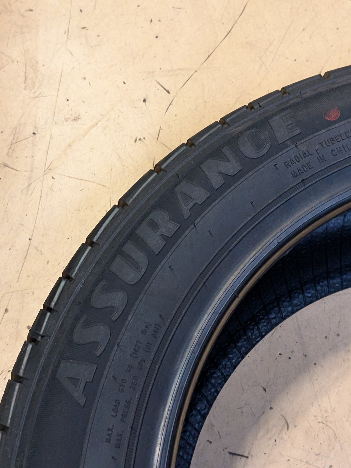 2 GOODYEAR ASSURANCE MAXLIFE P 215 55 17 94V TIRE 110502545