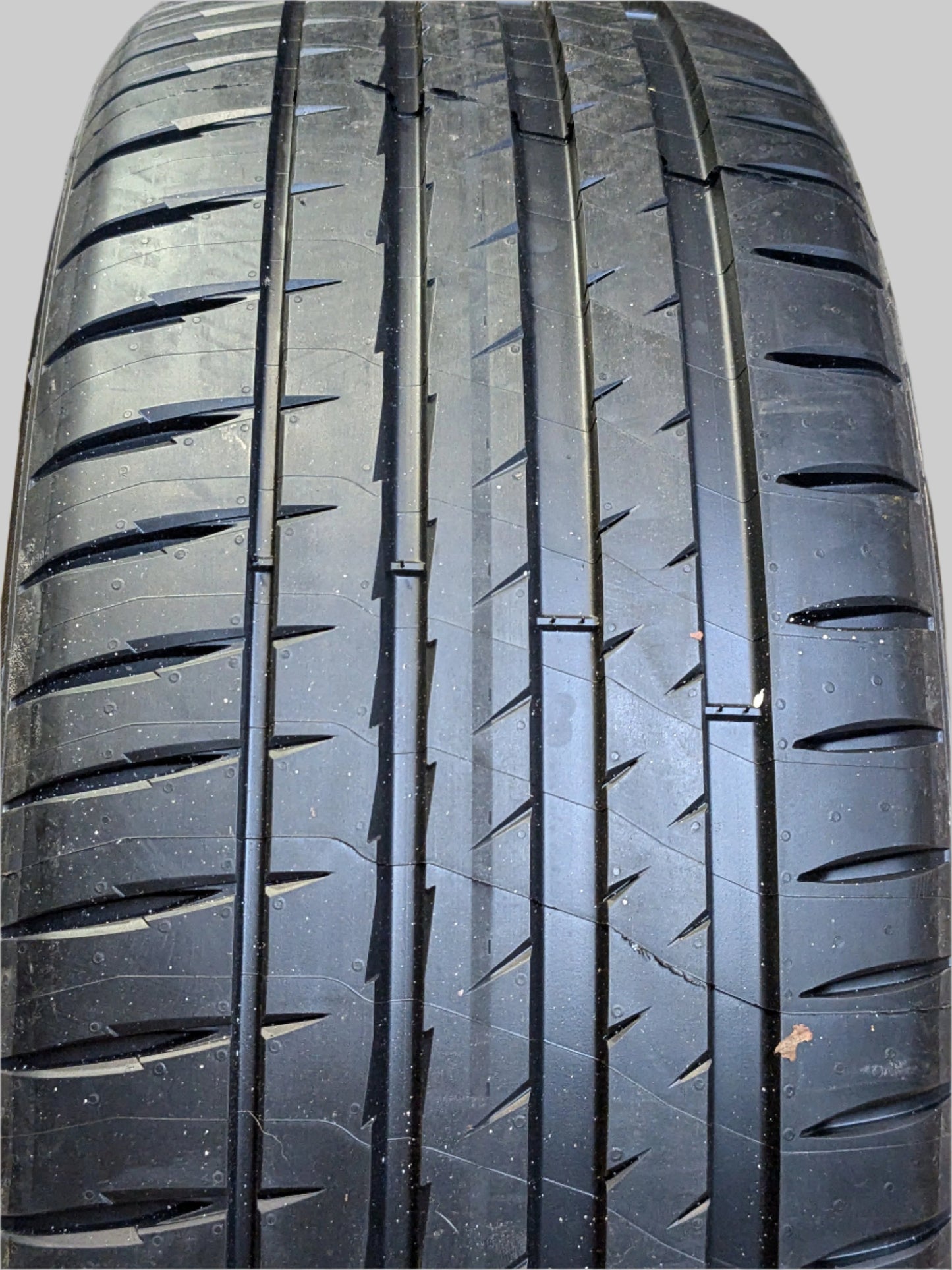 MICHELIN PILOT SPORT 4 (NFO) EV PORSCHE P 245 45 20 103Y XL ALL SEASON TIRE 64938