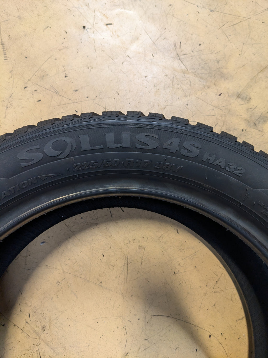 2 KUMHO SOLUS 4S HA32 P 225 50 17 98V XL ALL SEASON TIRES 2301633