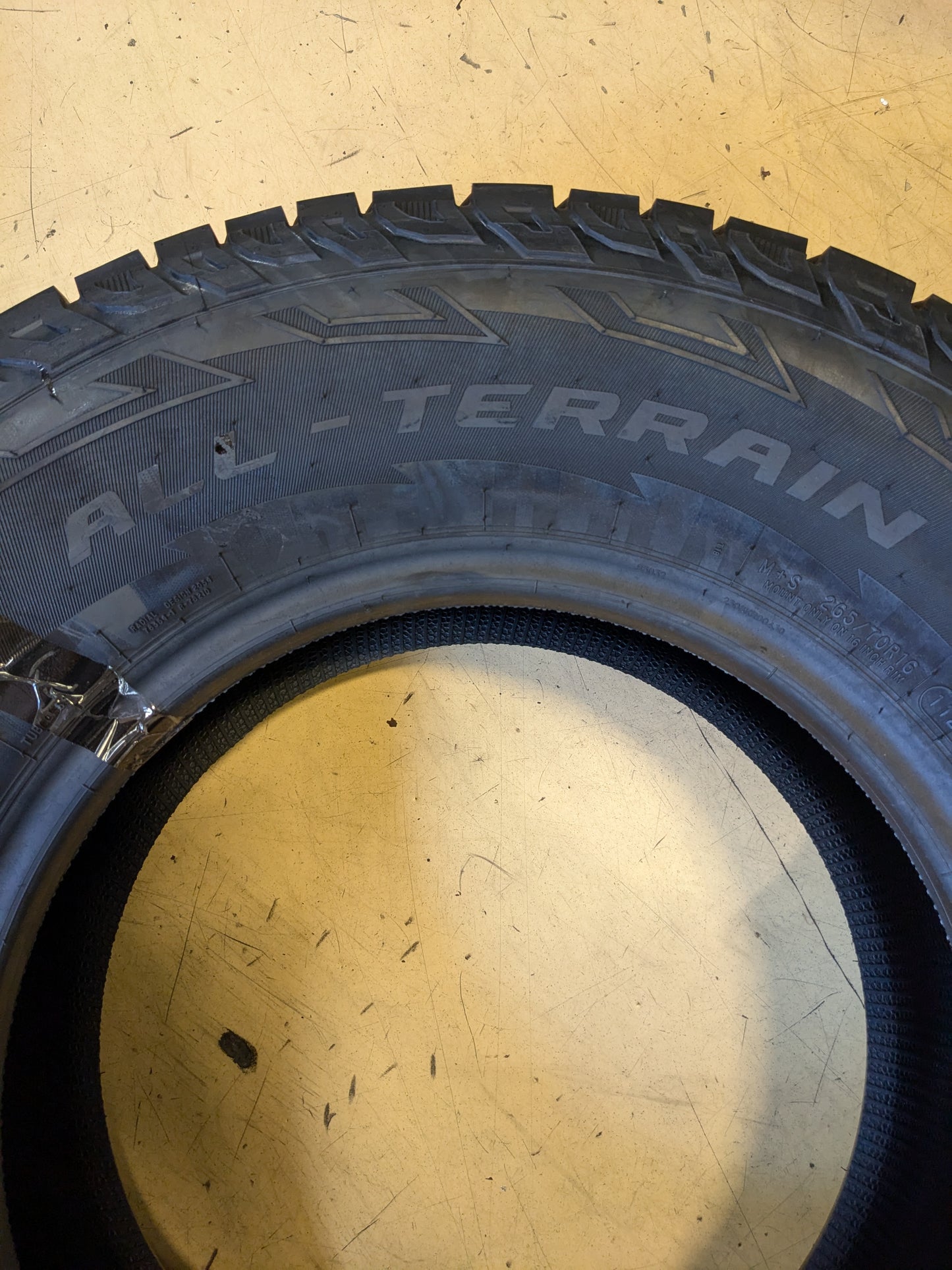 COOPER DISCOVERER ALL-TERRAIN BSW P 265 70 16 112T TIRE 171138014