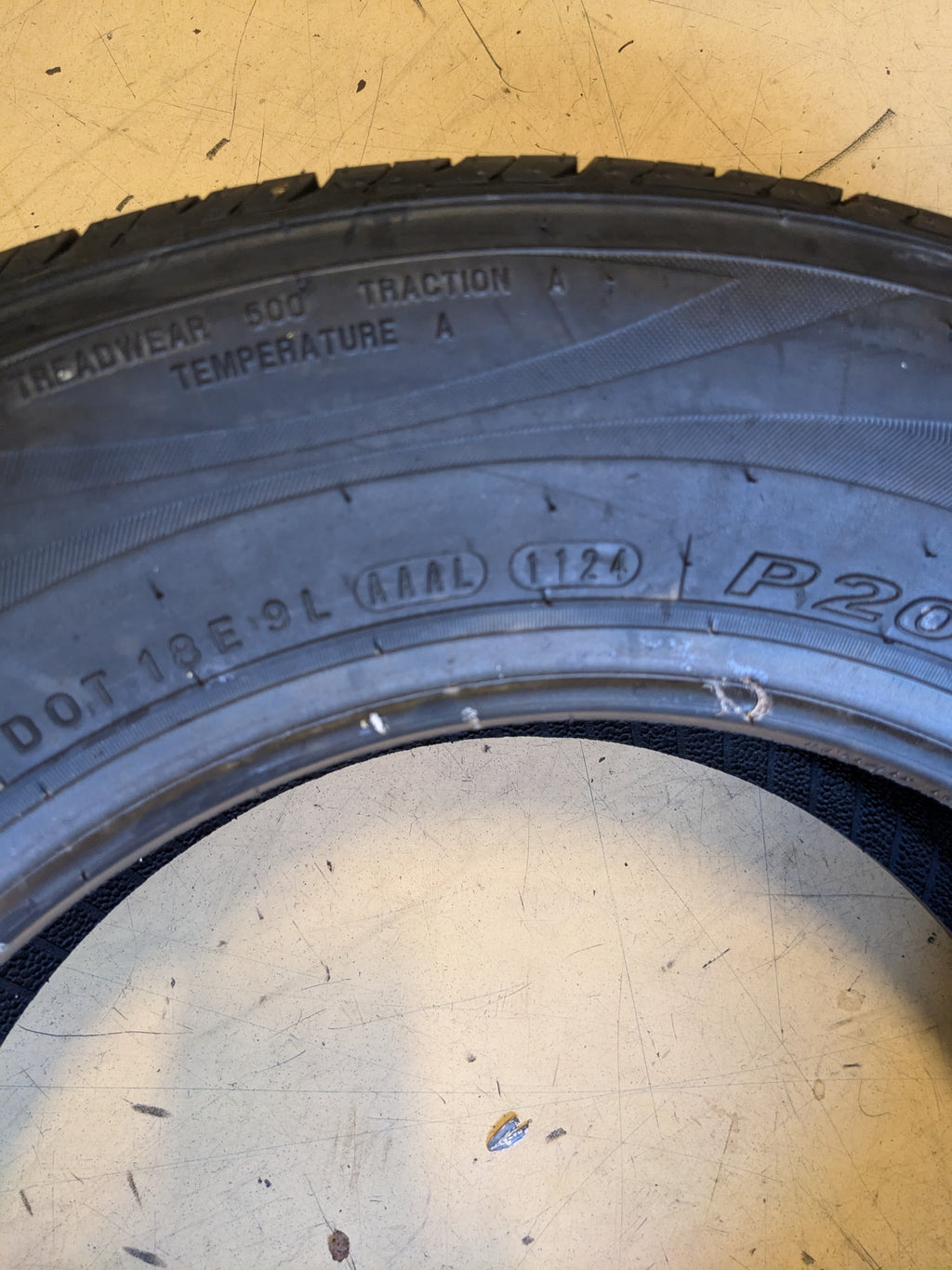NEXEN CP672 CLASSE PREMIERE ALL SEASON BSW 205 65 15 94H TIRE 10665NXK