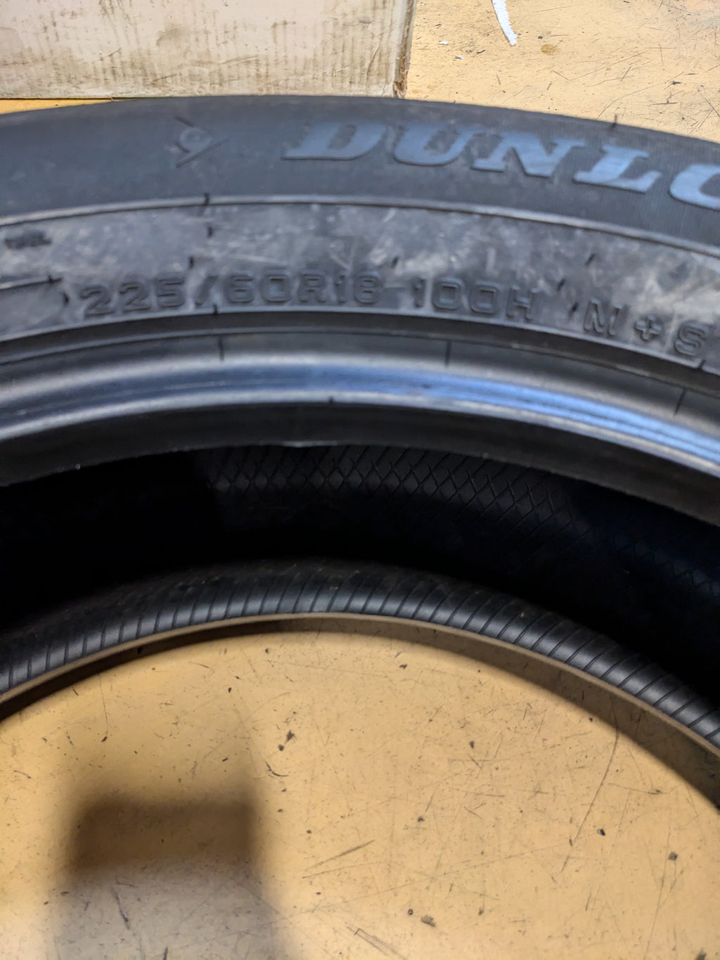 DUNLOP GRANDTREK ST30 BSW P 225 60 18 100H SL ALL SEASON TIRE 290126787