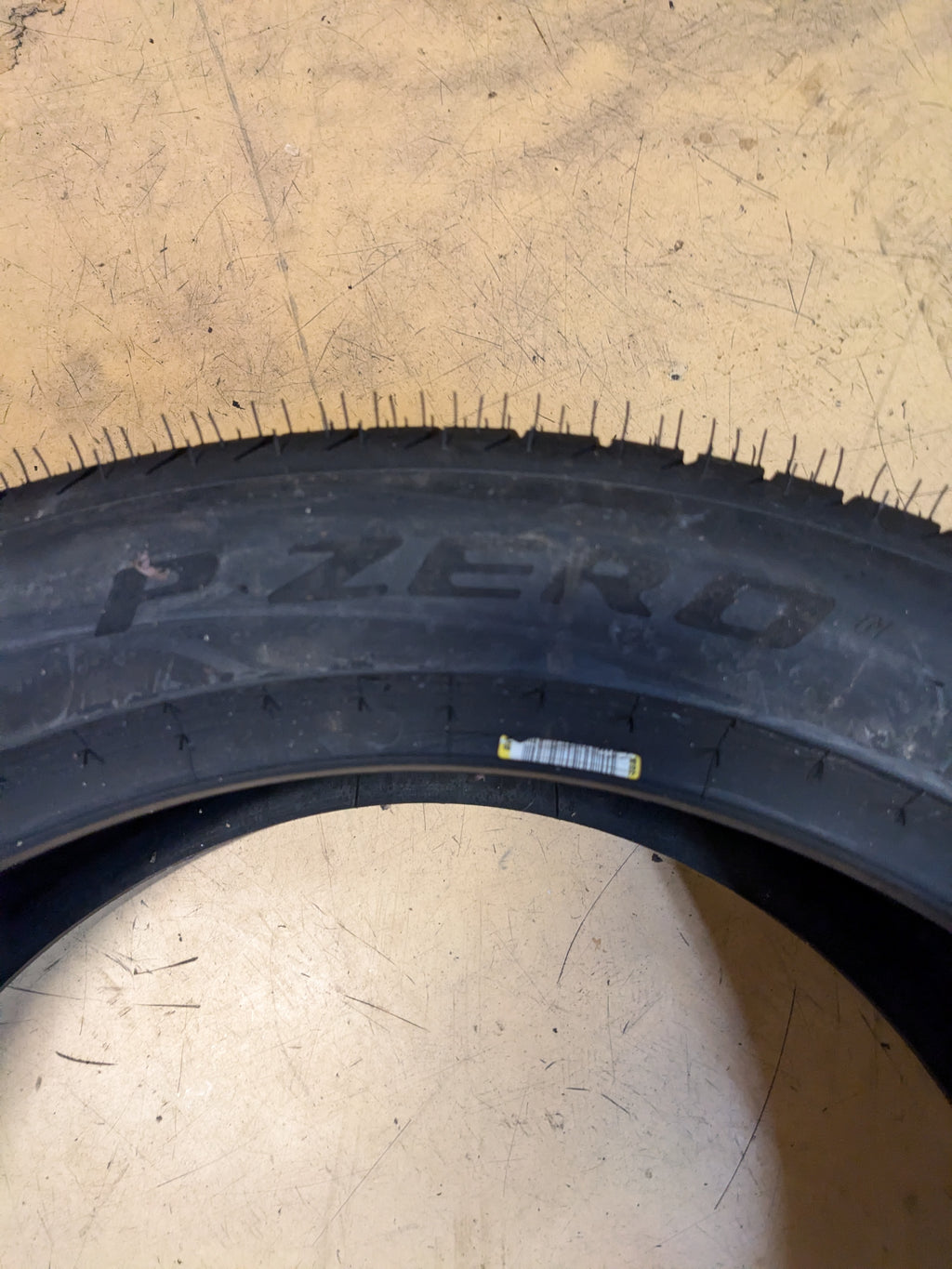 PIRELLI P ZERO BSW P 285 40 22 110Y UHP TIRE 2744500