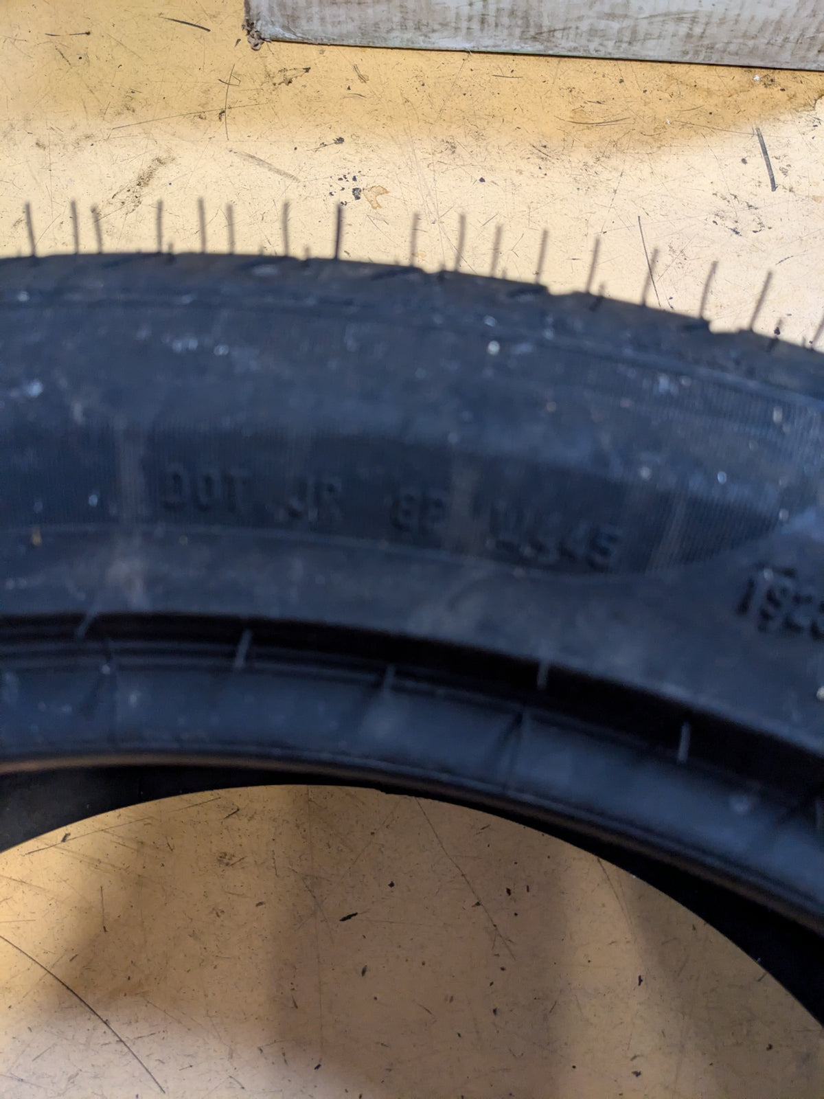 PIRELLI P ZERO BSW P 285 40 22 110Y UHP TIRE 2744500