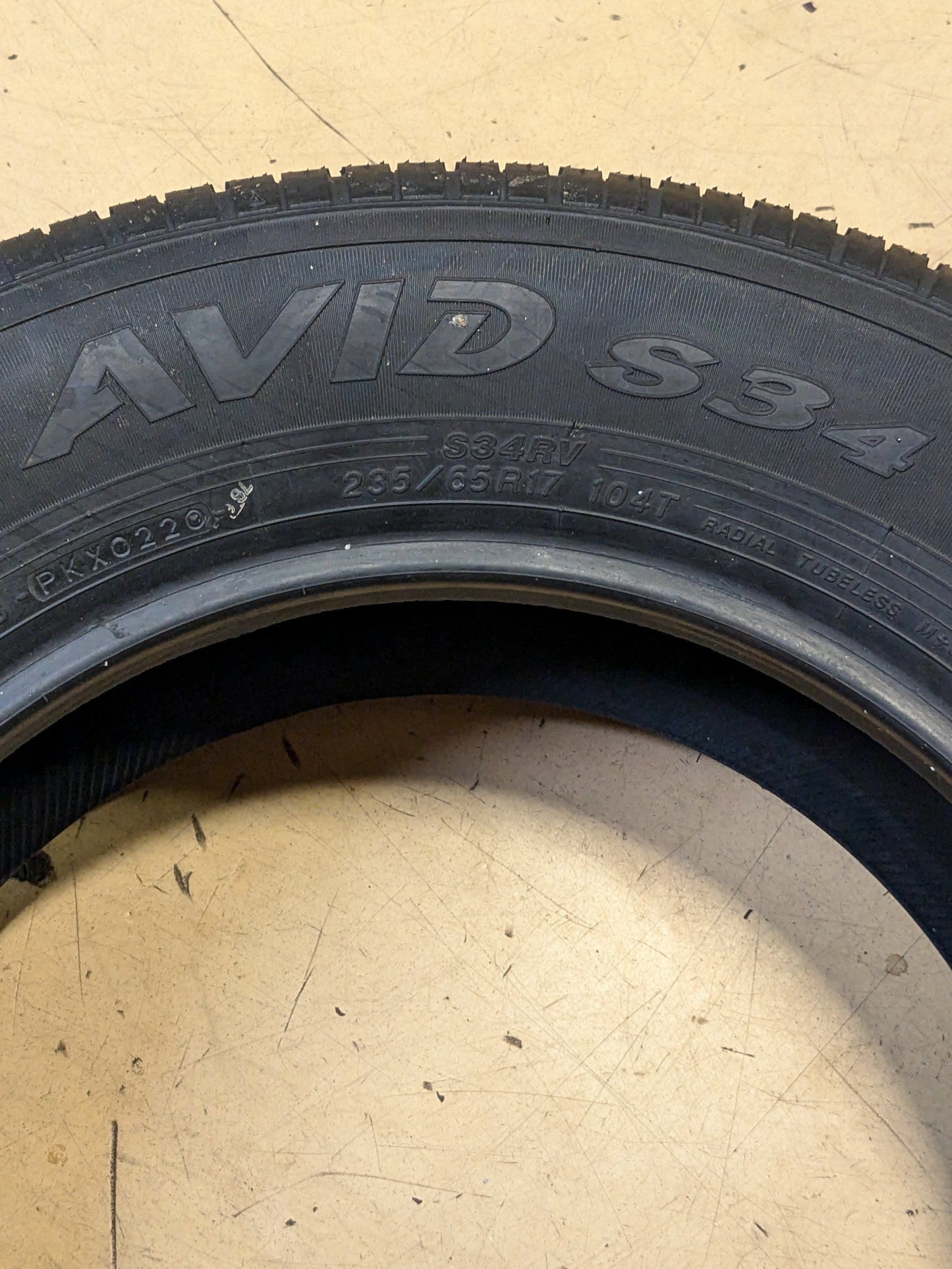 4 YOKOHAMA AVID S34 P 235 65 17 104T SL ALL SEASON TIRES 110133527