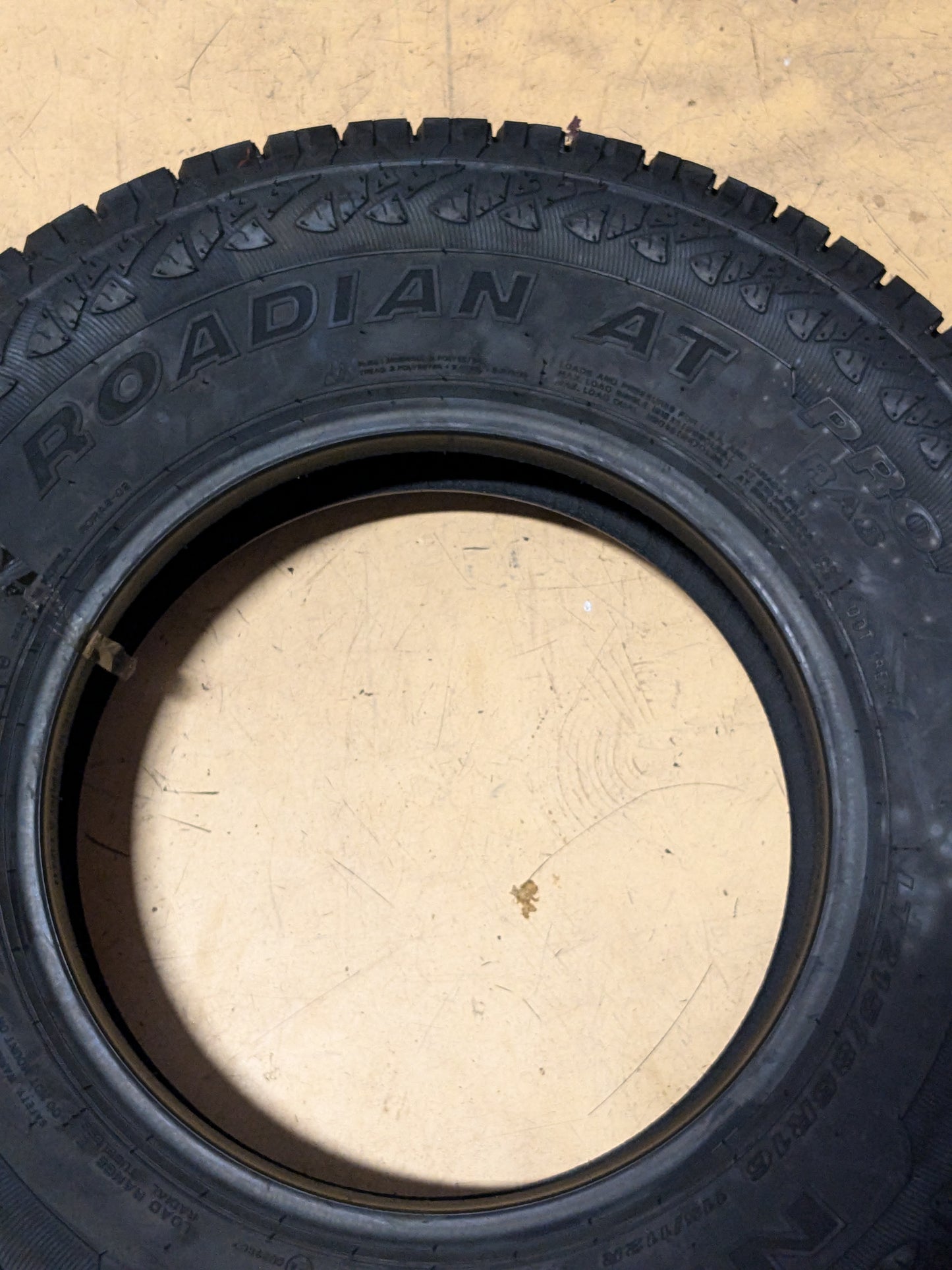 NEXEN RBL ROADIAN AT PRO RA8 215 85 16 112R ALL SEASON TIRE 13965NXK