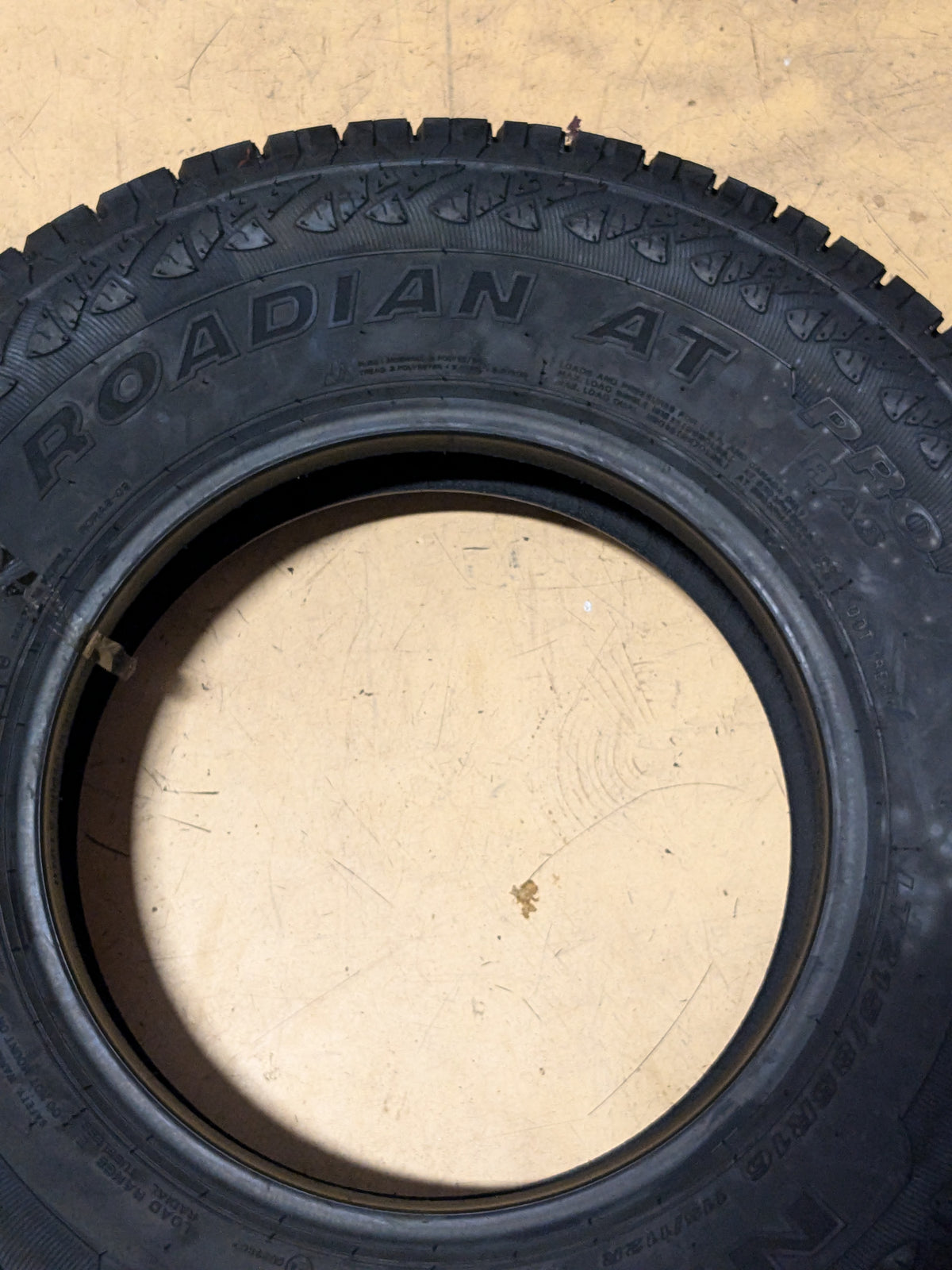 NEXEN RBL ROADIAN AT PRO RA8 215 85 16 112R ALL SEASON TIRE 13965NXK