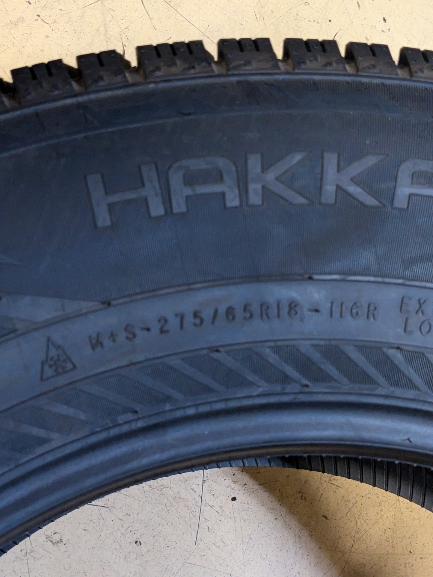 NOKIAN HAKKAPELIITTA R5 275 65 18 116R WINTER TIRE T432222