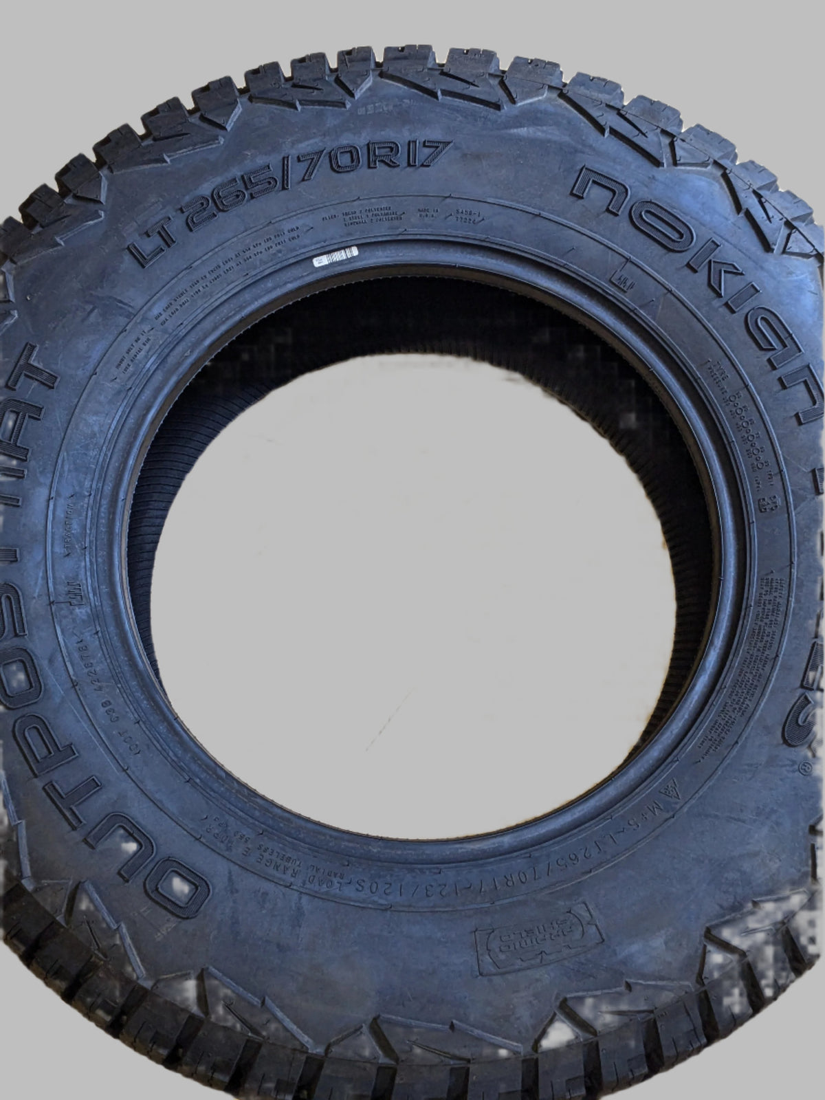 NOKIAN OUTPOST nAT LT 265 70 17 123/120S ALL TERRAIN TIRE T432878