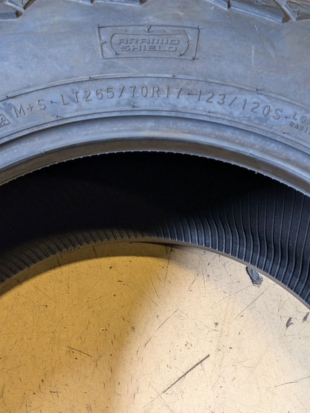 NOKIAN OUTPOST nAT LT 265 70 17 123/120S ALL TERRAIN TIRE T432878