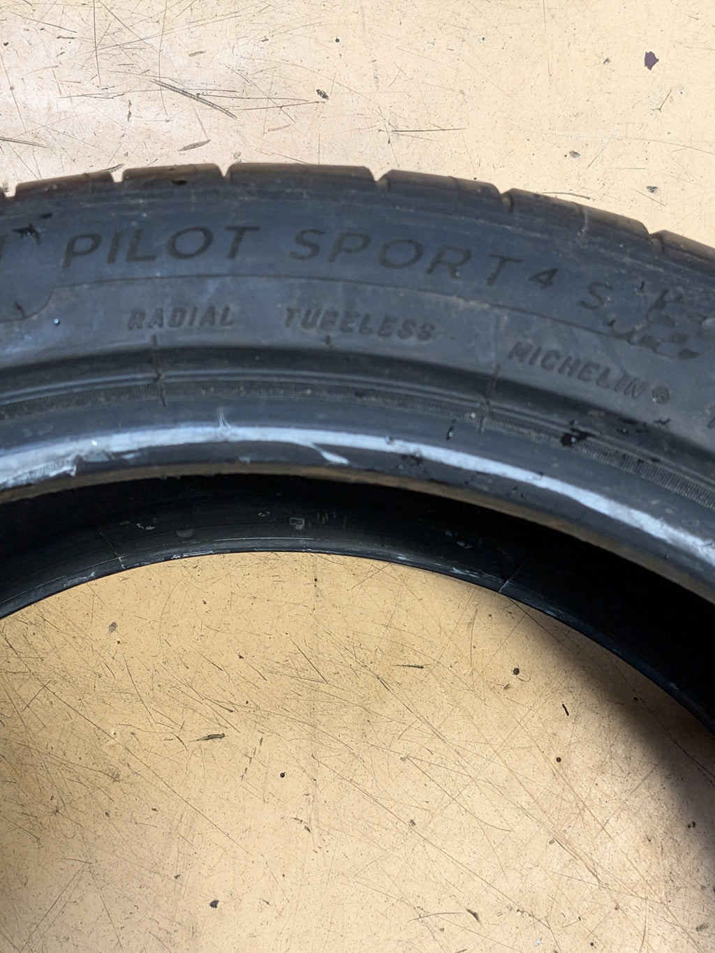 MICHELIN PILOT SPORT 4 S BSW P 265 35 19 98Y SUMMER SEASON TIRE 87309