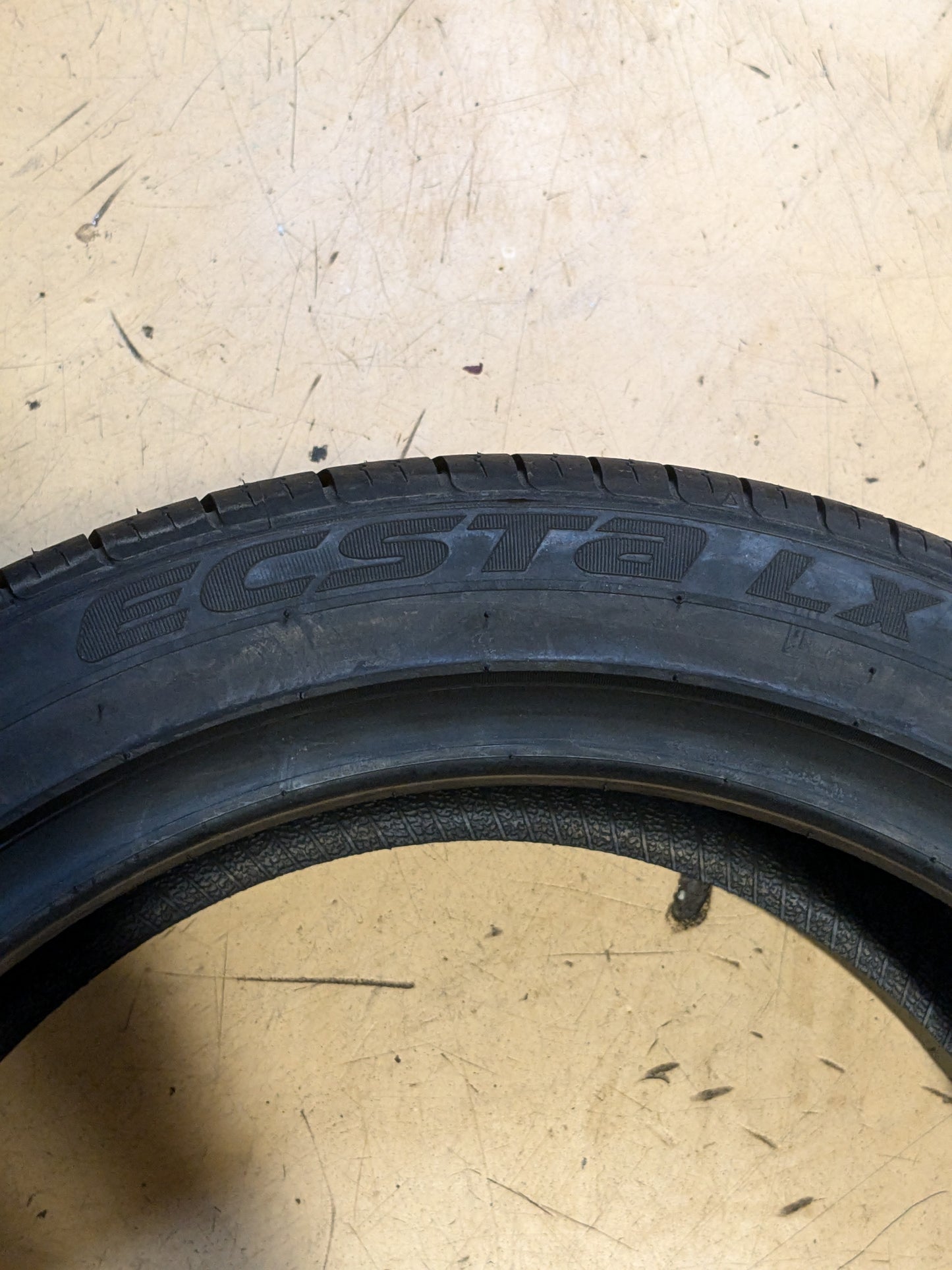 2 KUMHO ECSTA LX PLATINUM 215 45 17 91W XL ALL SEASON TIRE 2127243
