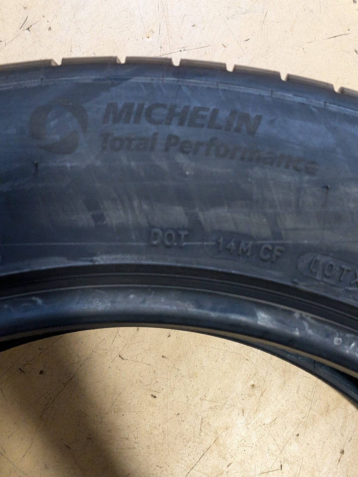 NEW MICHELIN XL PILOT SPORT ALL SEASON TIRE 255 55 20 110Y 46513
