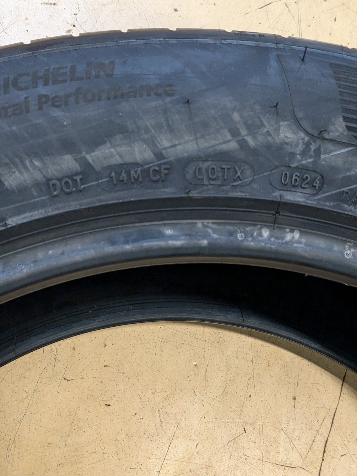 NEW MICHELIN XL PILOT SPORT ALL SEASON TIRE 255 55 20 110Y 46513