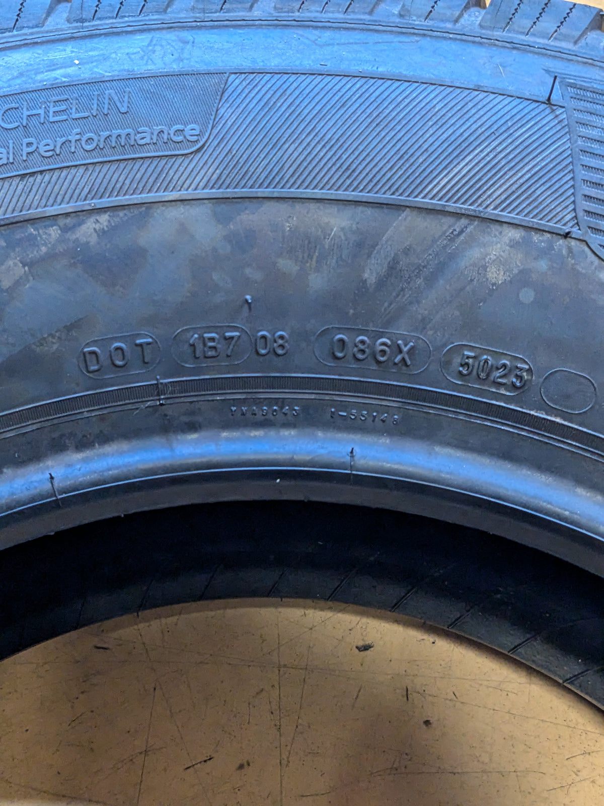 NEW MICHELIN DEFENDER LTX M/S ALL SEASON TIRE BSW 255 70 17 112T 01832