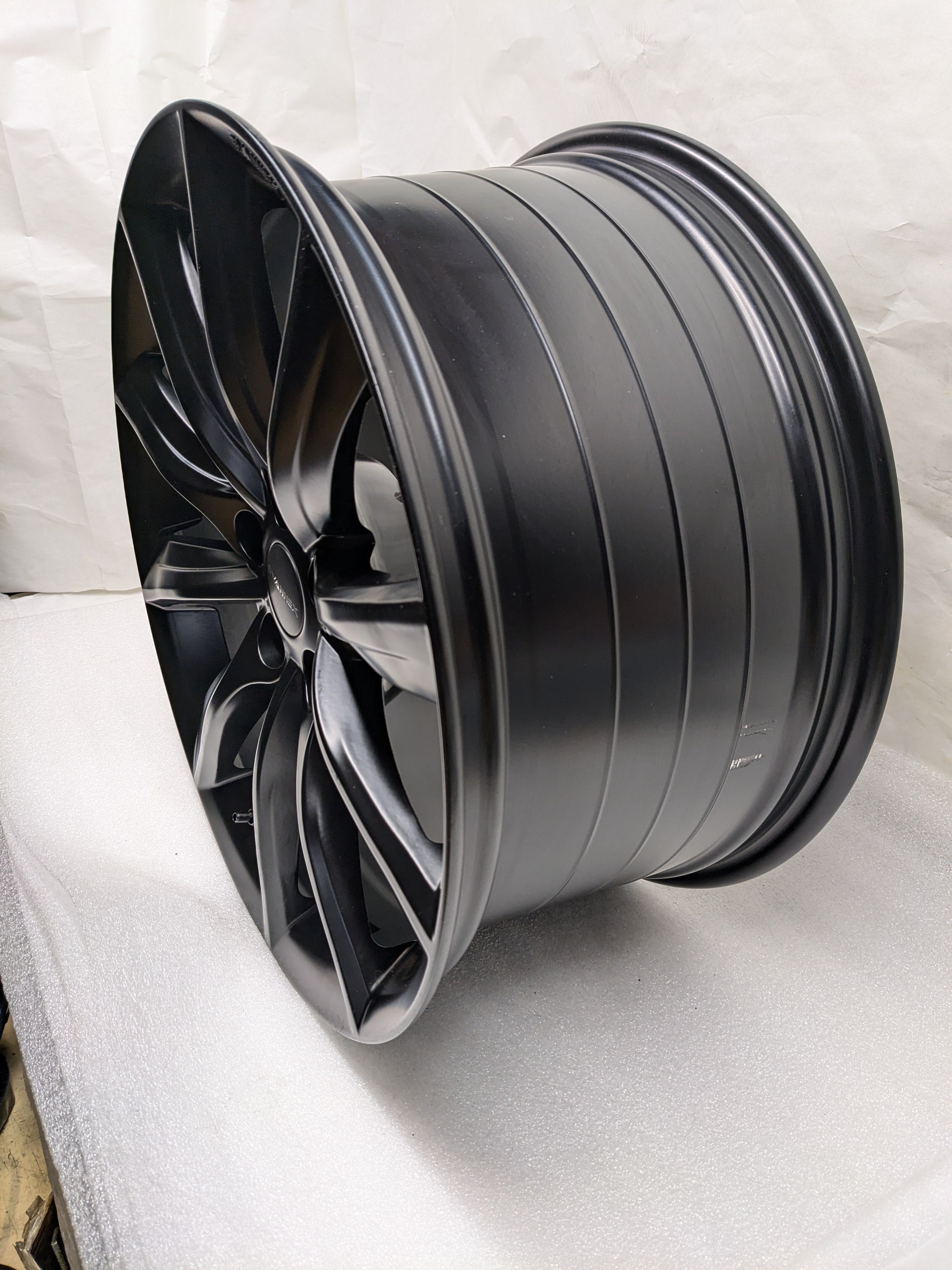 1 EVANNEX WHEEL 19X9.5 ET35 5X115 BP BLACK W/ 2021+SENSOR FOR MODEL 3/Y NEW SR