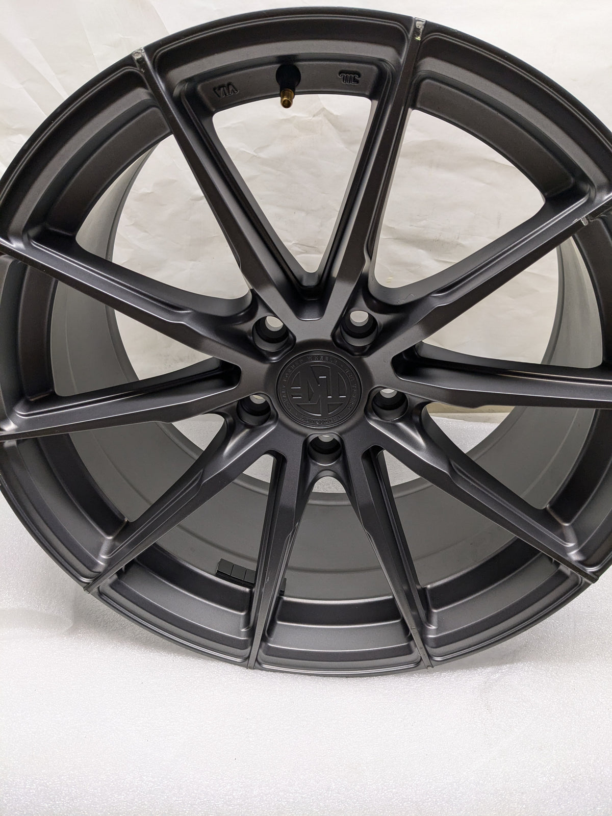 1 TEKNIFORM WHEEL 19X9.5 ET35 5X120 BP SILVER 0278 USED