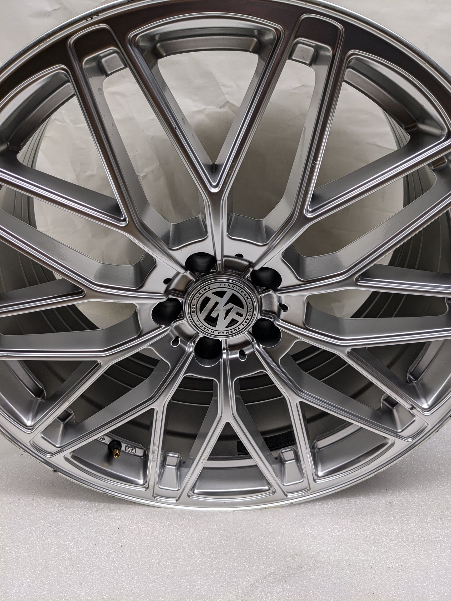 1 TEKNIFORM WHEEL 20X9 ET30 5X112 BP SILVER 006-12SD USED