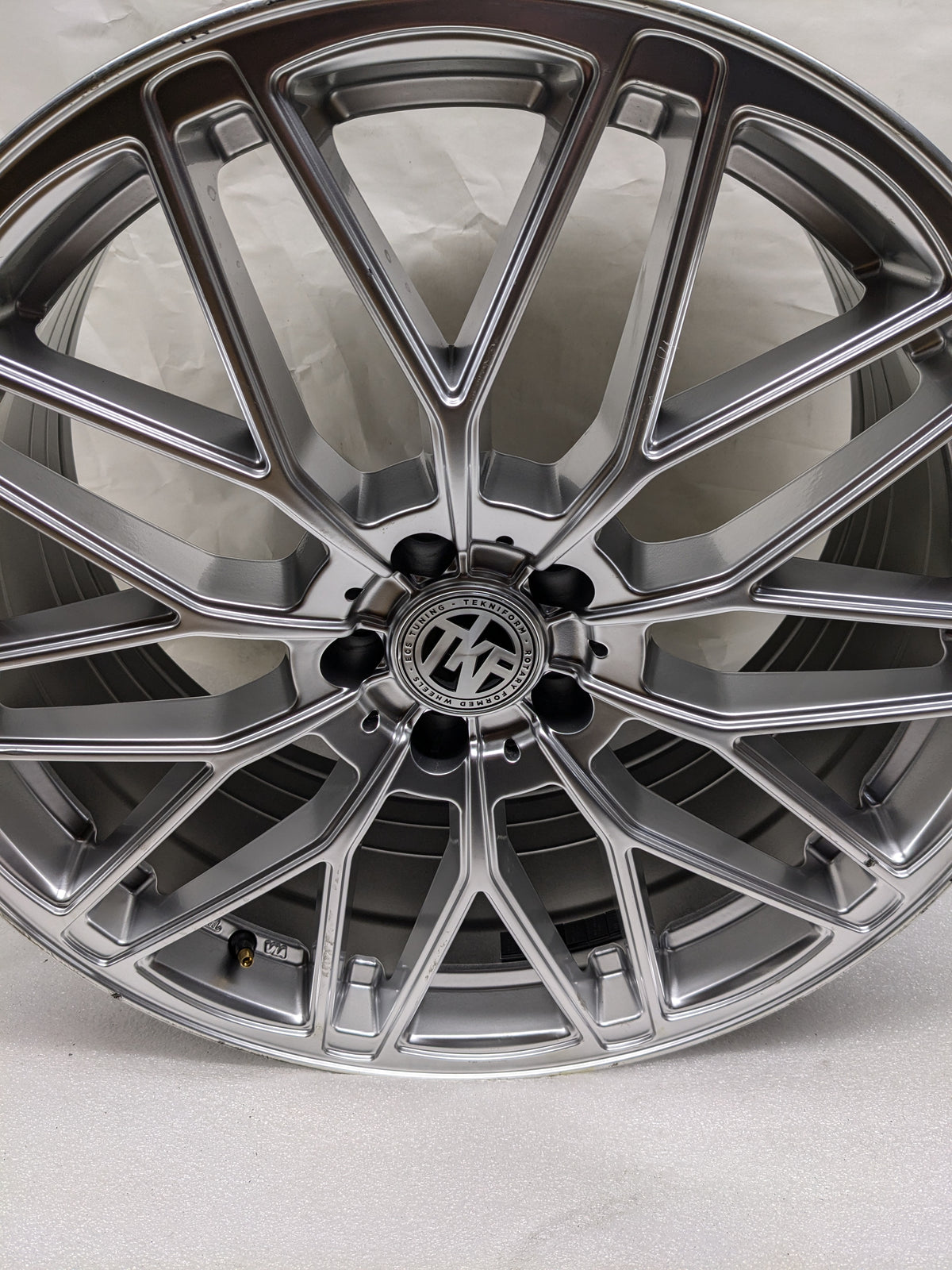 1 TEKNIFORM WHEEL 20X9 ET30 5X112 BP SILVER 006-12SD USED