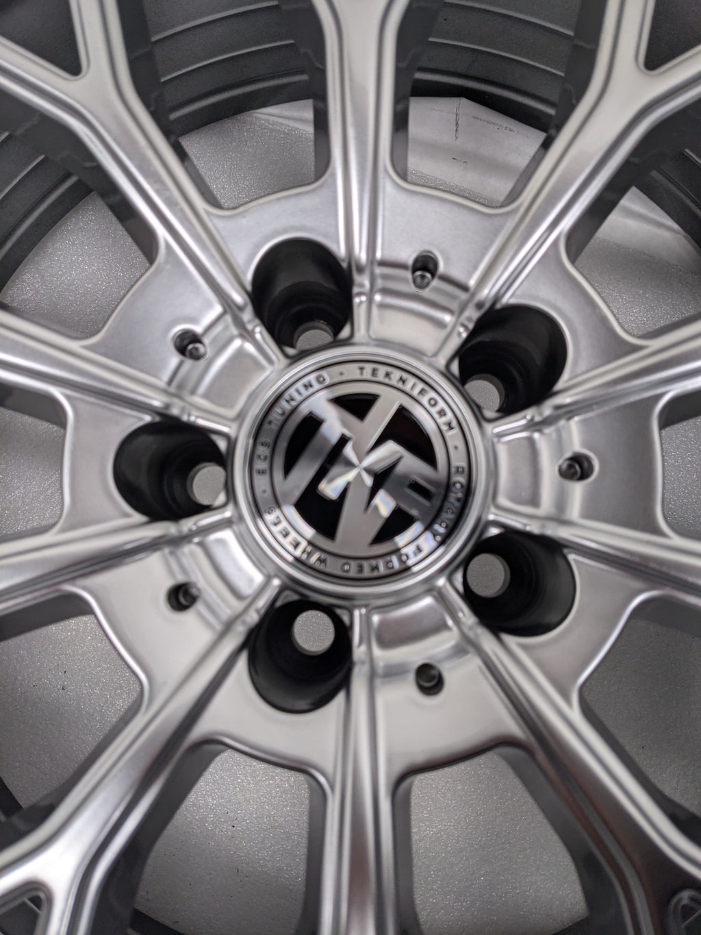 1 TEKNIFORM WHEEL 20X9 ET30 5X112 BP SILVER 006-12SD USED