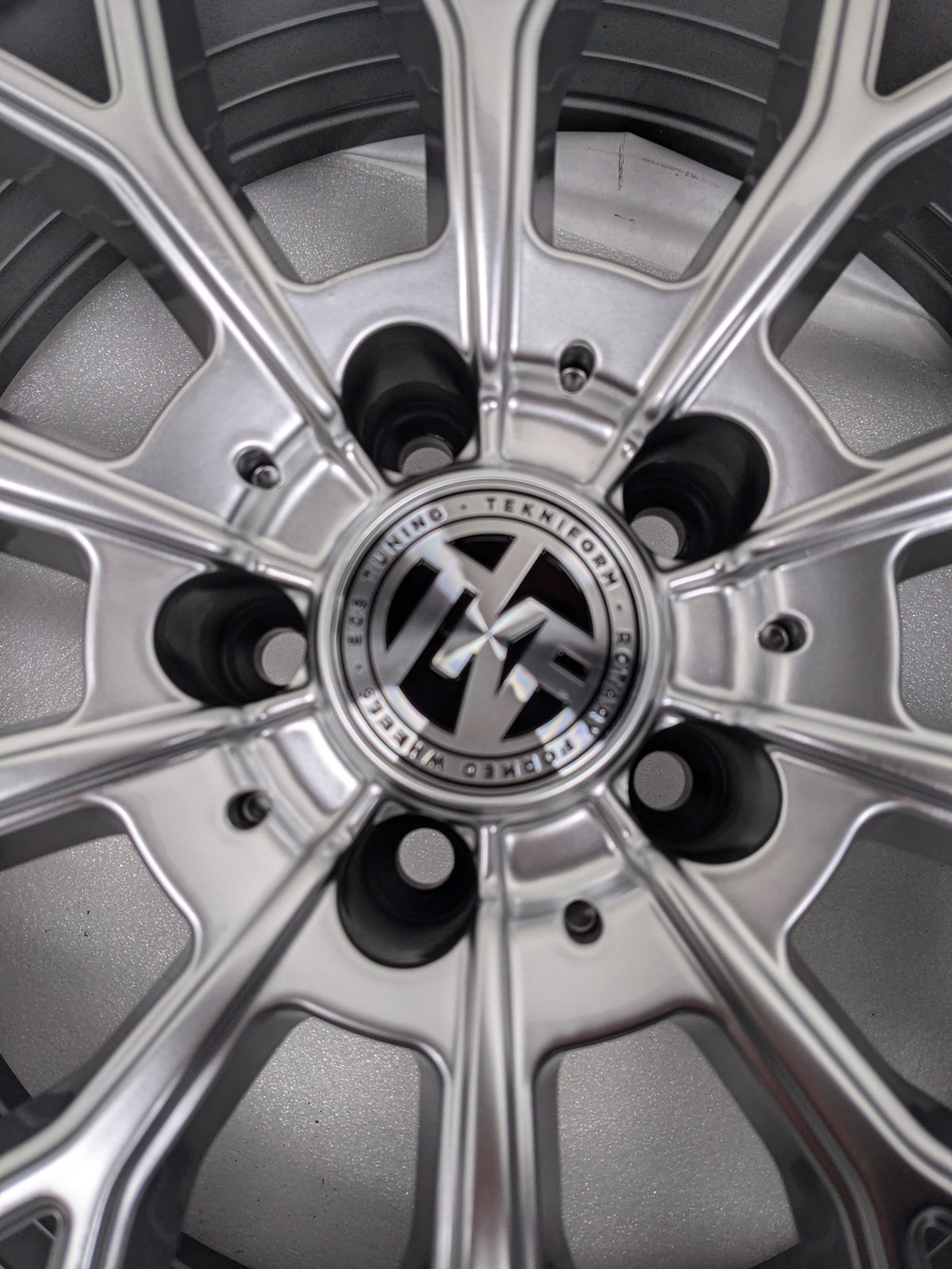 1 TEKNIFORM WHEEL 20X9 ET30 5X112 BP SILVER 006-12SD USED