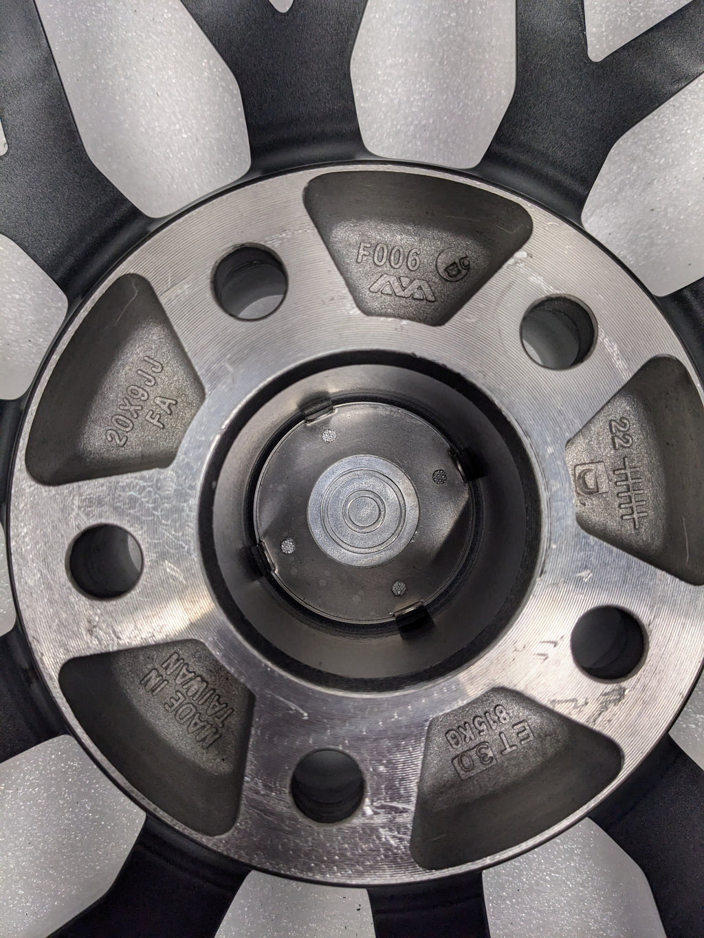 1 TEKNIFORM WHEEL 20X9 ET30 5X112 BP SILVER 006-12SD USED