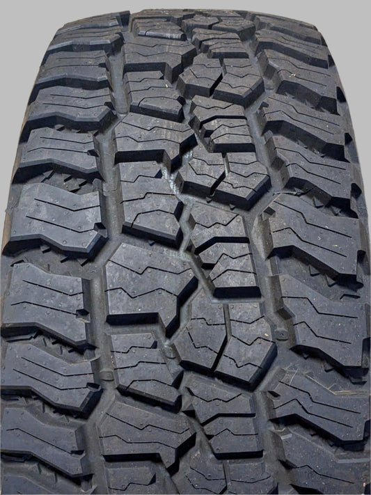 NEW MICKEY THOMPSON BAJA BOSS A/T ALL SEASON TIRE LT 285 65 18 122Q 247467