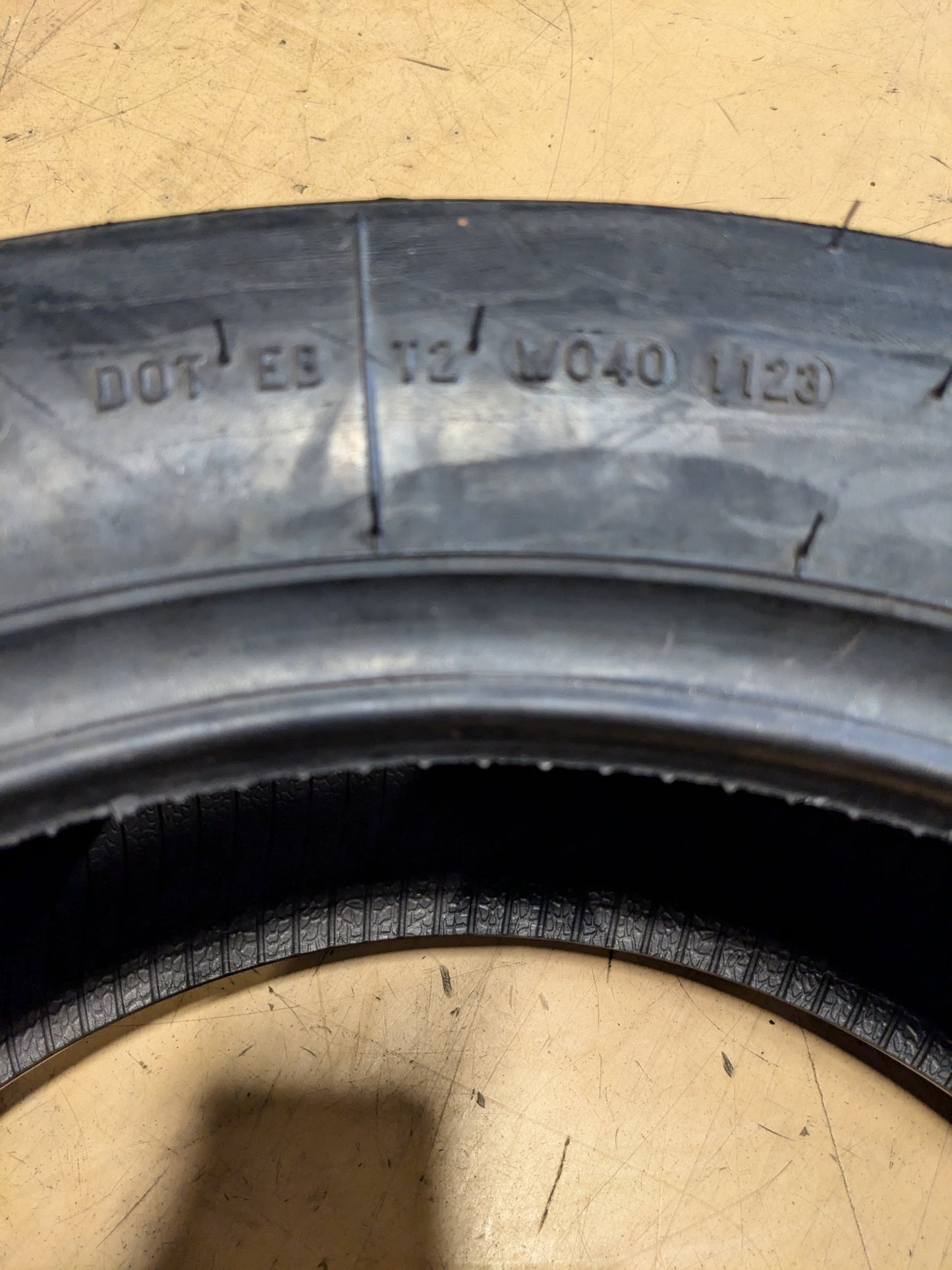 METZELER ME888 MARATHON ULTRA 200 60 16 79V BSW REAR MOTORCYCLE TIRE 2704000