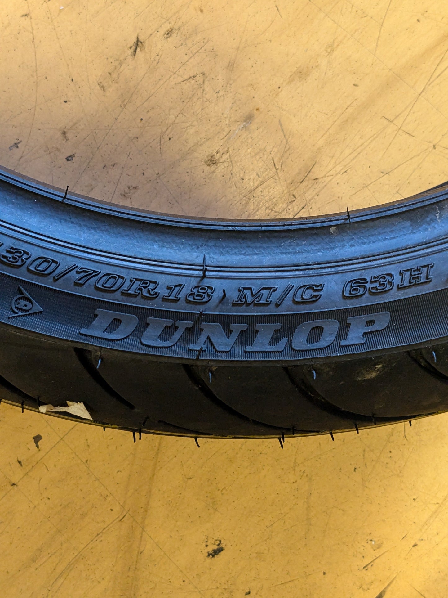 DUNLOP ELITE 4 BSW 130 70 18 63H FRONT MOTORCYCLE WHEEL 45119687