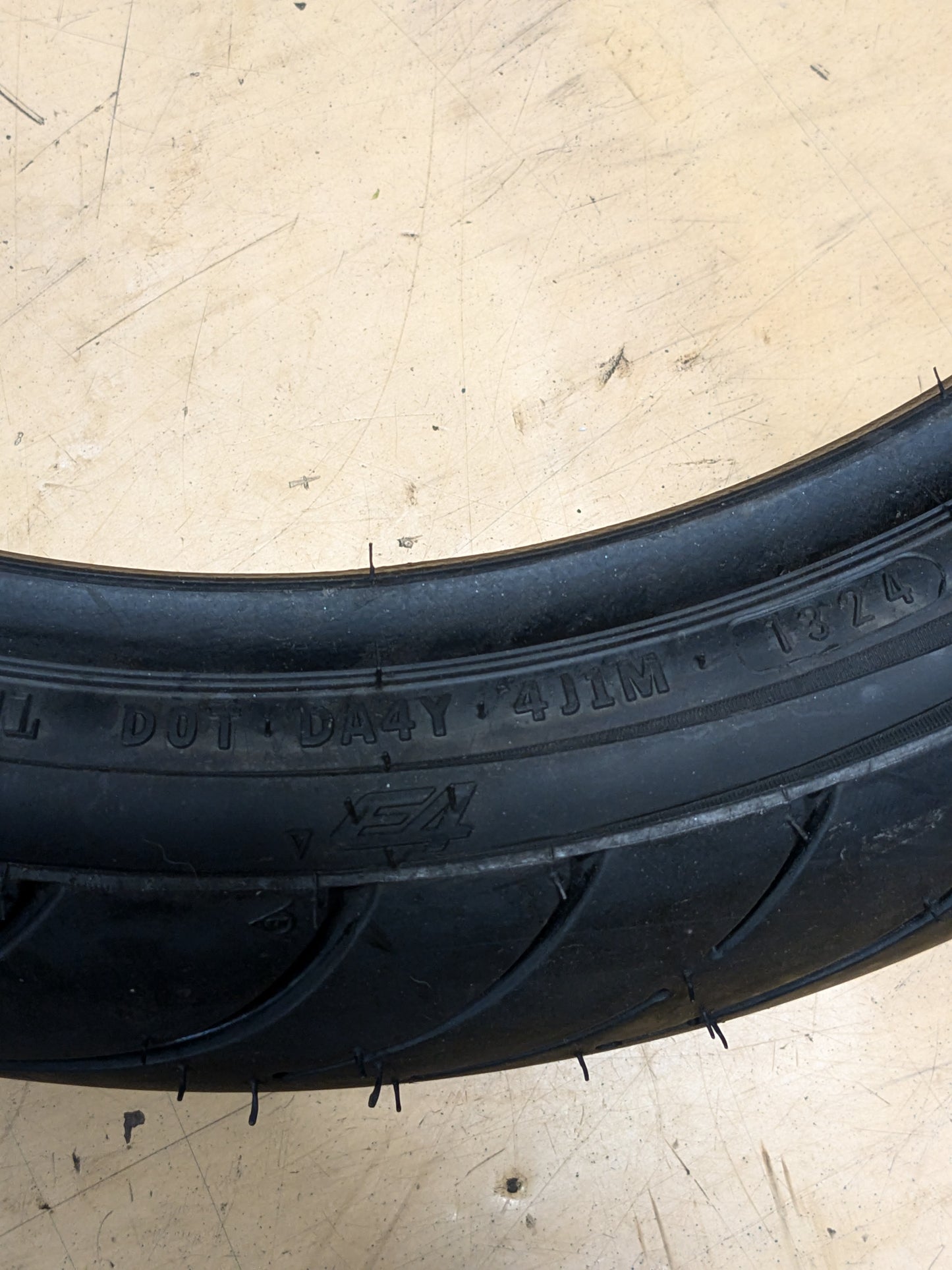 DUNLOP ELITE 4 BSW 130 70 18 63H FRONT MOTORCYCLE WHEEL 45119687