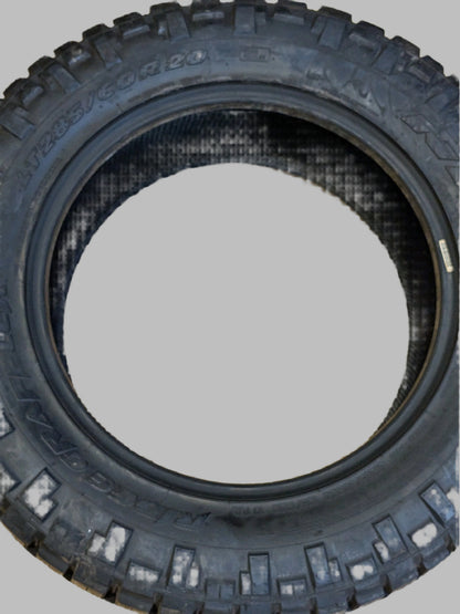 USED 14/32" NITTO RIDGE GRAPPLER LT 285 60 20 122Q 10 PLY ALL TERRAIN TIRE 217400