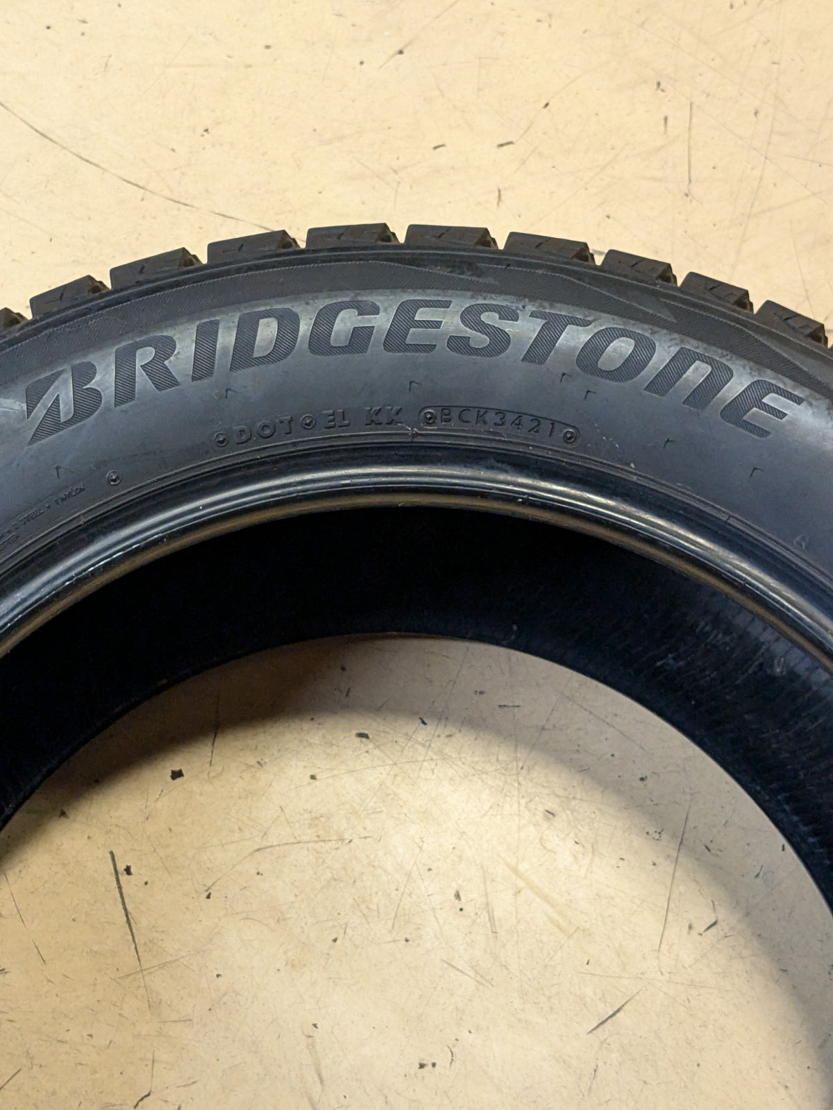 2 BRIDGESTONE BLIZZAK DM-V2 275 55 20 117T WINTER TIRE STUDLESS 015845