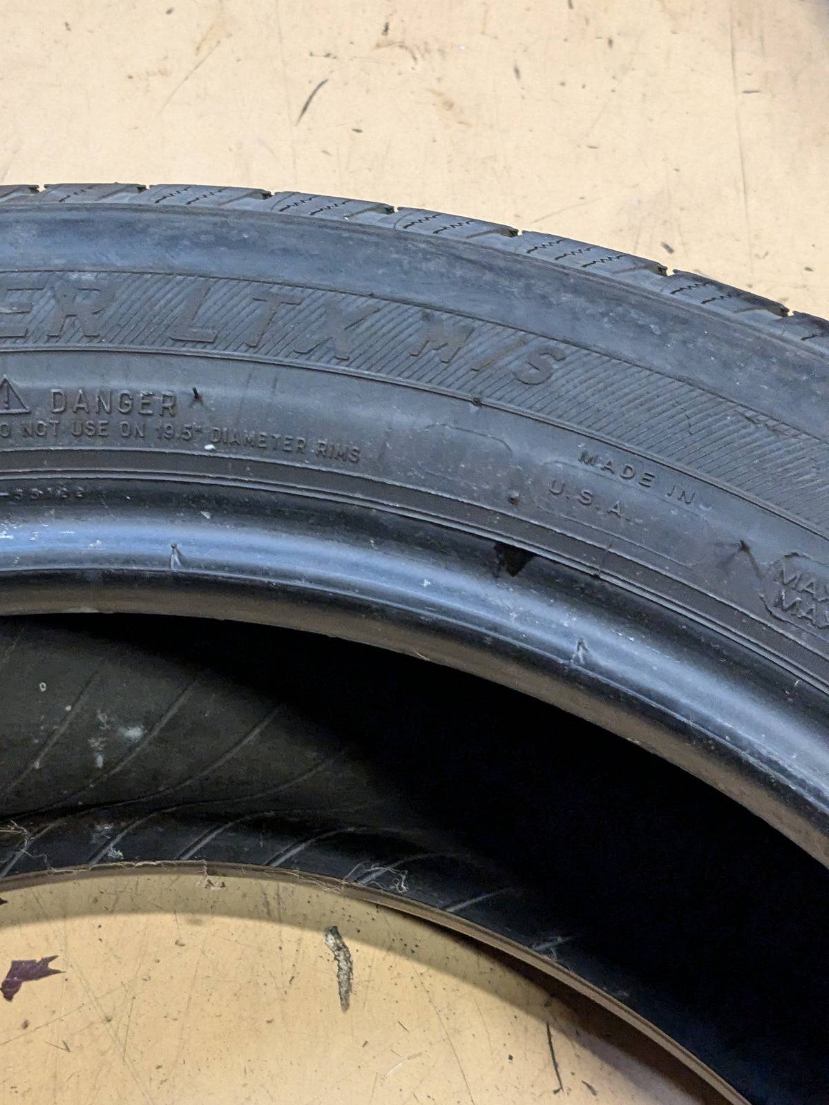 USED MICHELIN DEFENDER LTX M/S BSW 235 55 19 105H ALL SEASON TIRE 77364