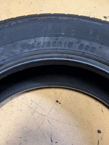 4 YOKOHAMA AVID TOURING S 195 65 15 89S ALL SEASON TIRE 110131808