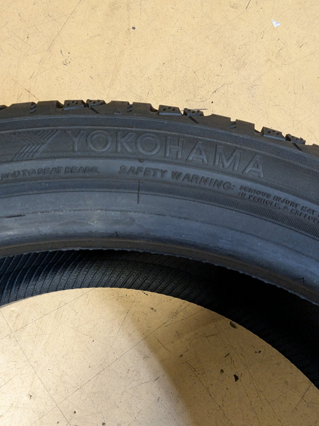 2 YOKOHAMA ADVAN SPORT A/S+ 265 35 19 98Y ALL SEASON TIRE 110140657