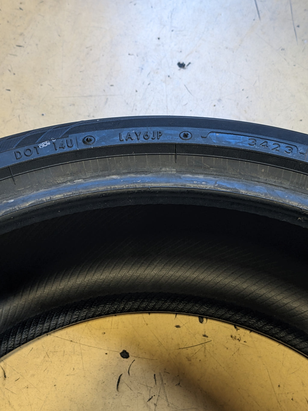 YOKOHAMA ADVAN SPORT A/S+ 245 35 20 95Y ALL SEASON TIRE 110140662