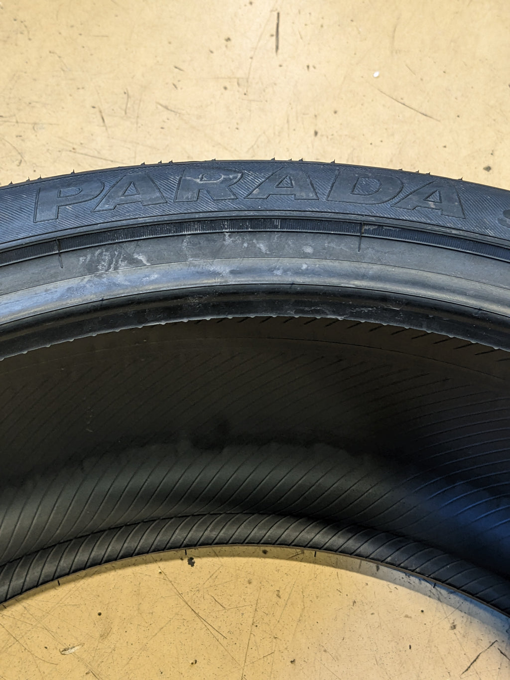 YOKOHAMA PARADA SPEC-X 265 35 22 102V ALL SEASON 110100218