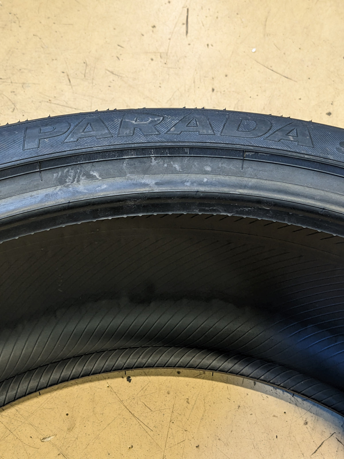 YOKOHAMA PARADA SPEC-X 265 35 22 102V ALL SEASON 110100218