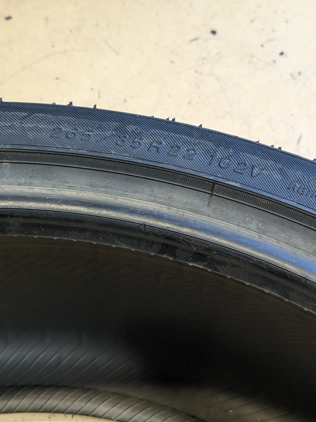 YOKOHAMA PARADA SPEC-X 265 35 22 102V ALL SEASON 110100218