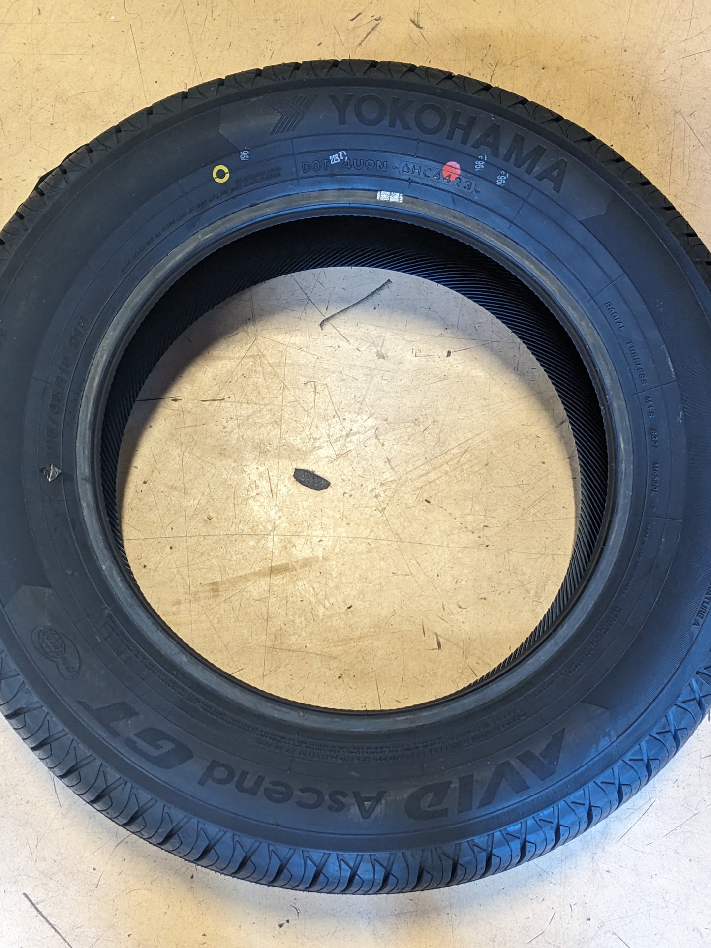 YOKOHAMA AVID ASCEND GT BSW P 195 65  15 91H ALL SEASON TIRE 110132705