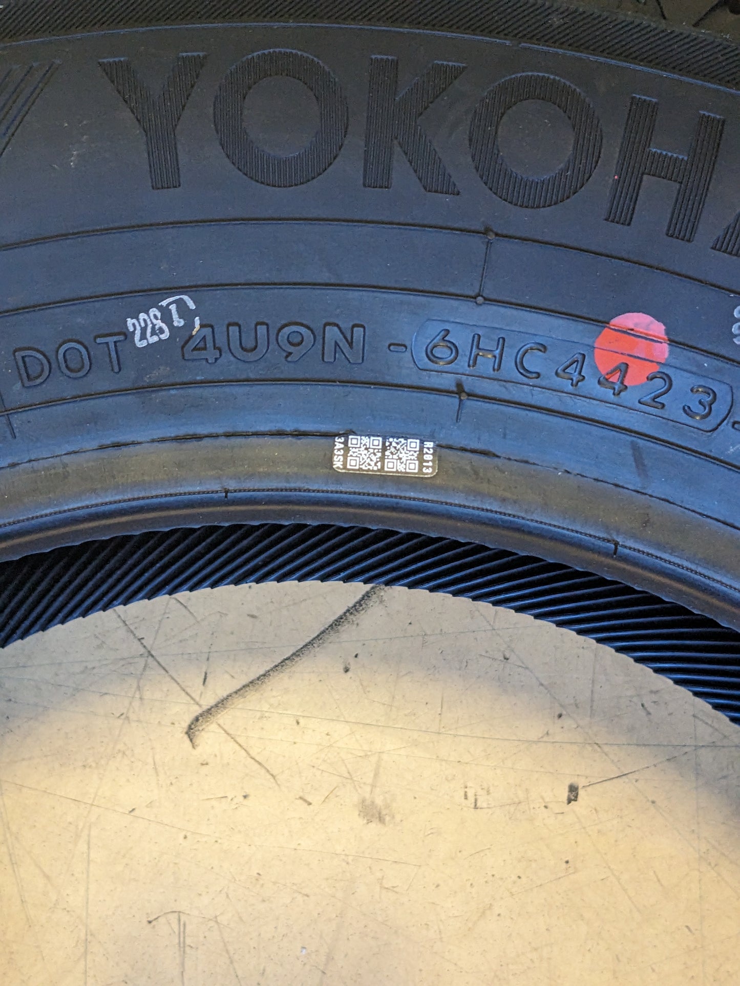 YOKOHAMA AVID ASCEND GT BSW P 195 65  15 91H ALL SEASON TIRE 110132705