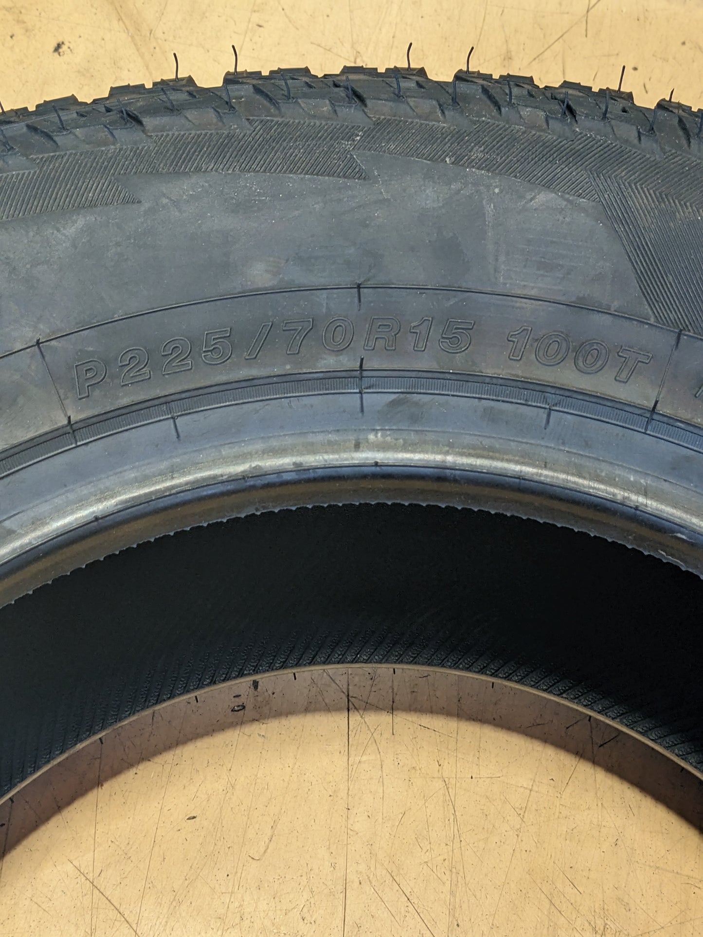 YOKOHAMA GEOLANDAR A/T RWL G015 225 70 15 100T ALL SEASON TIRE 110101571