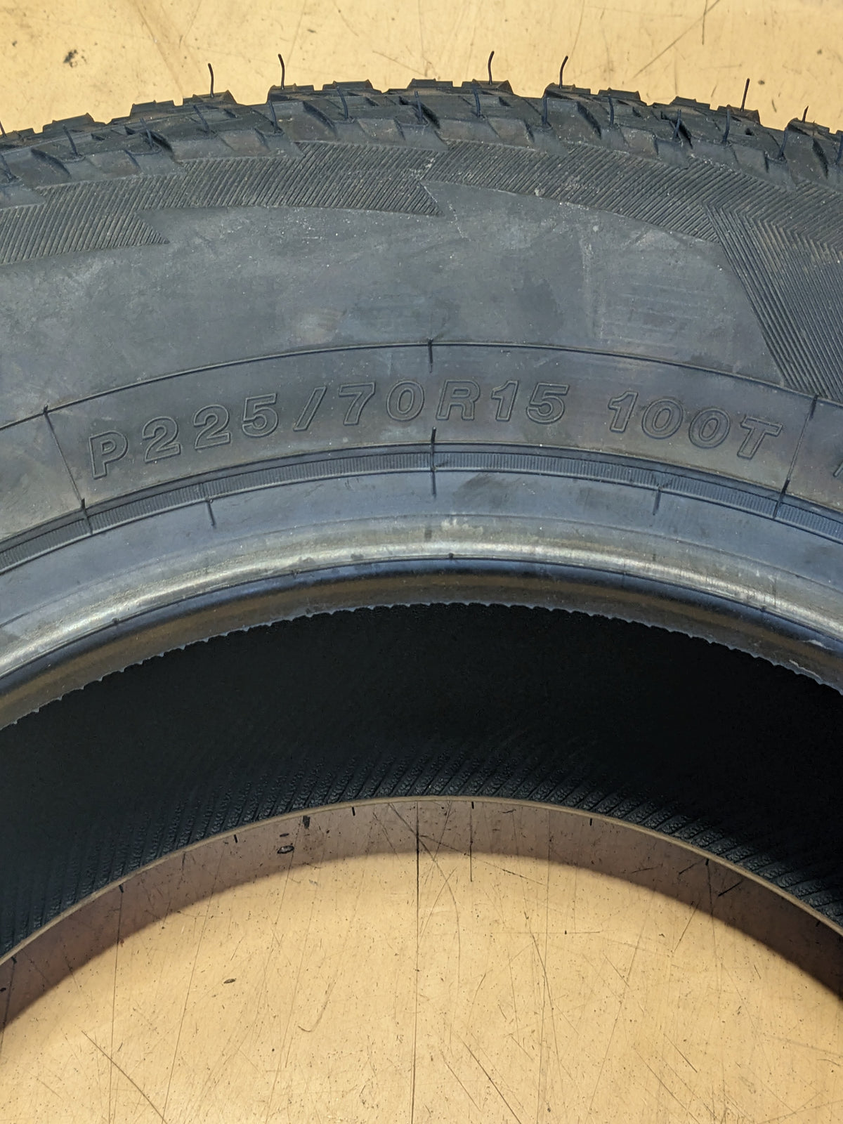YOKOHAMA GEOLANDAR A/T RWL G015 225 70 15 100T ALL SEASON TIRE 110101571