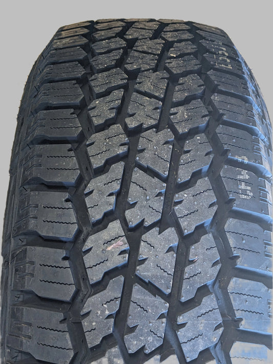 YOKOHAMA GEOLANDAR A/T4 265 60 20 118S 110101851 ALL SEASON
