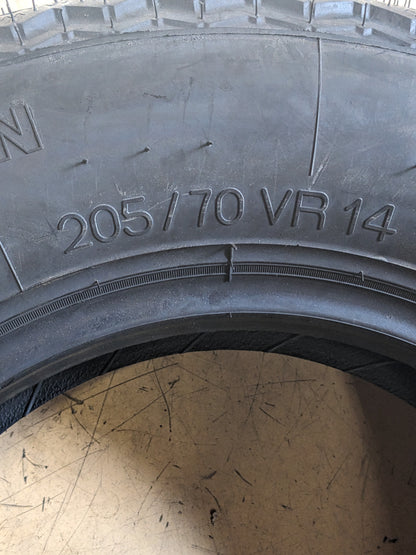 MICHELIN XWX 205 70 14 89W 74904