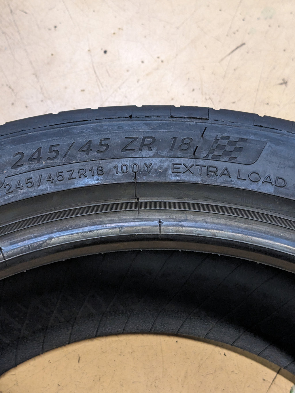MICHELIN PILOT SPORT ALL SEASON 4 245 45 18 100Y 89319