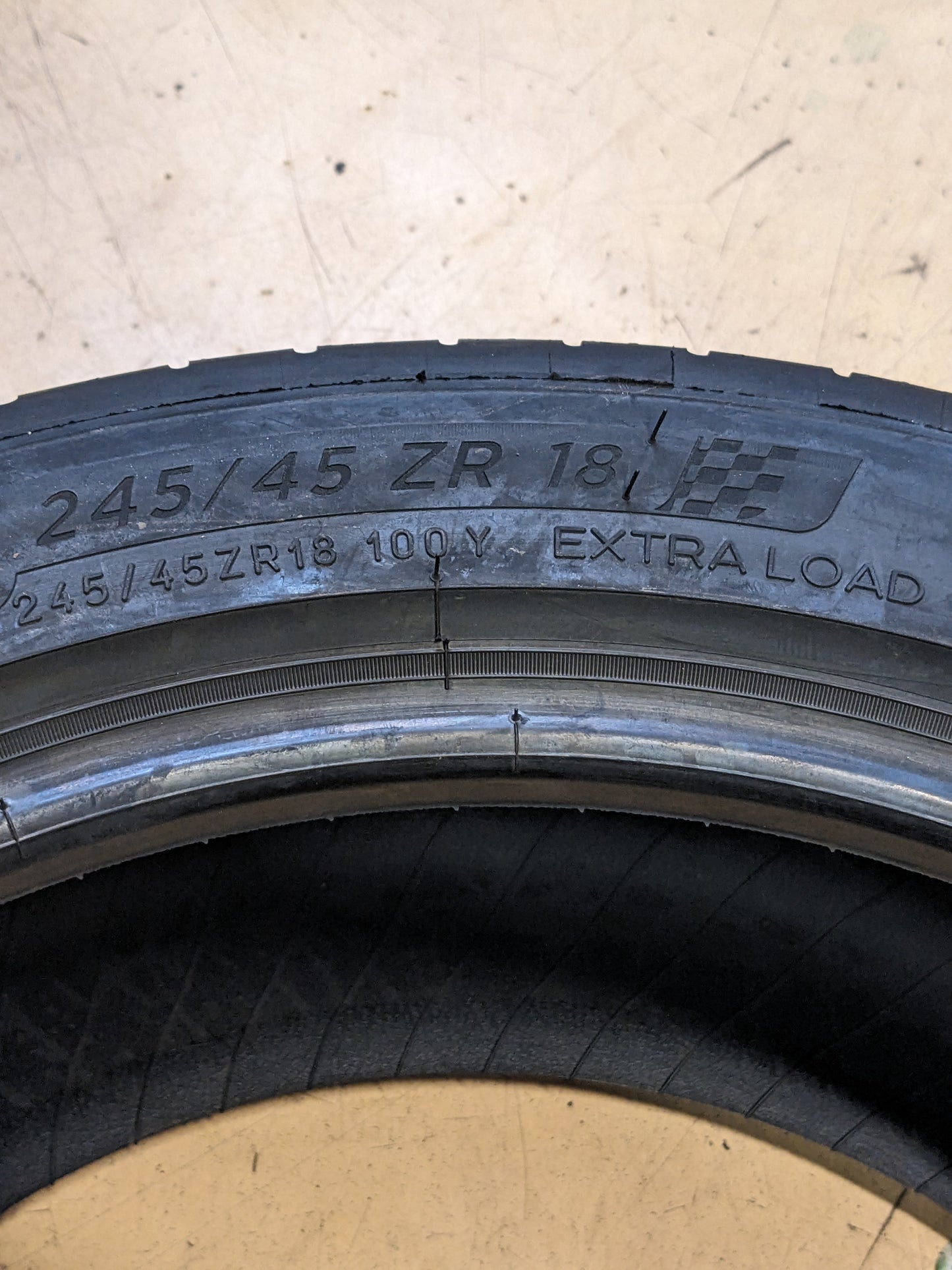 MICHELIN PILOT SPORT ALL SEASON 4 245 45 18 100Y 89319