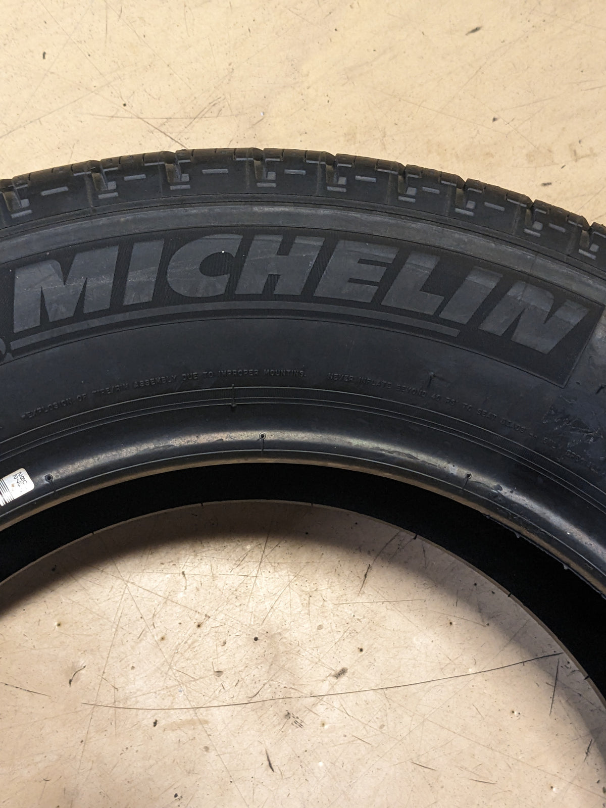MICHELIN PRIMACY MXV4 235 60 17 100T ALL SEASON TIRE 38169