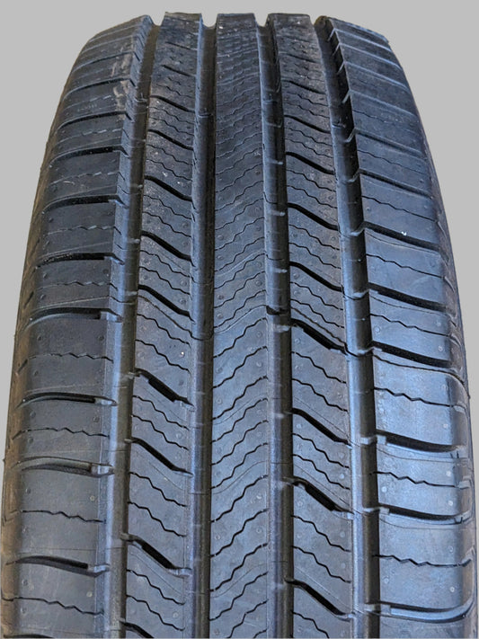 MICHELIN DEFENDER 2 235 65 17 104H ALL SEASON TIRE 08758