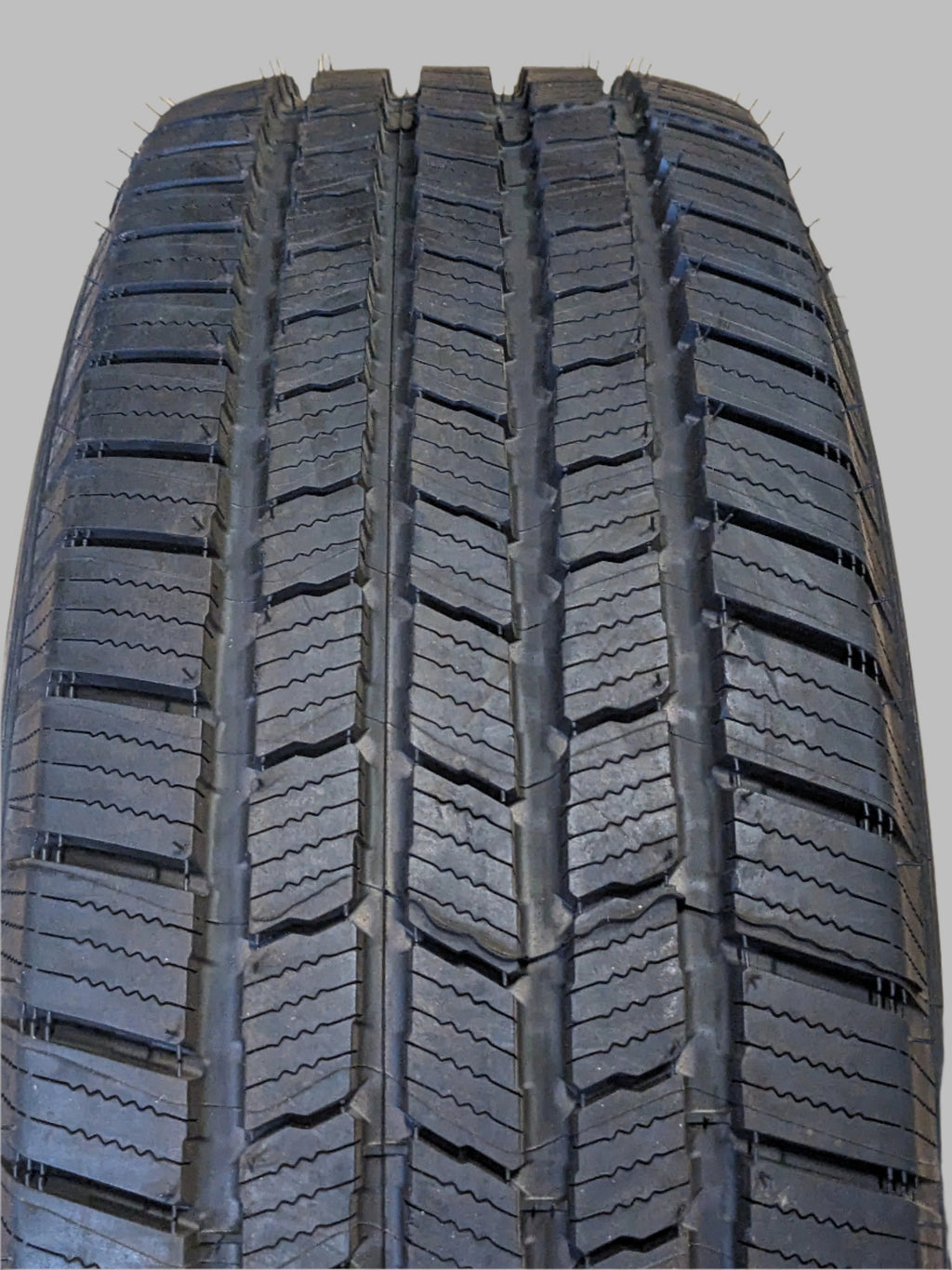 MICHELIN DEFENDER LTX M/S 255 70 17 112T ALL SEASON TIRE 1832